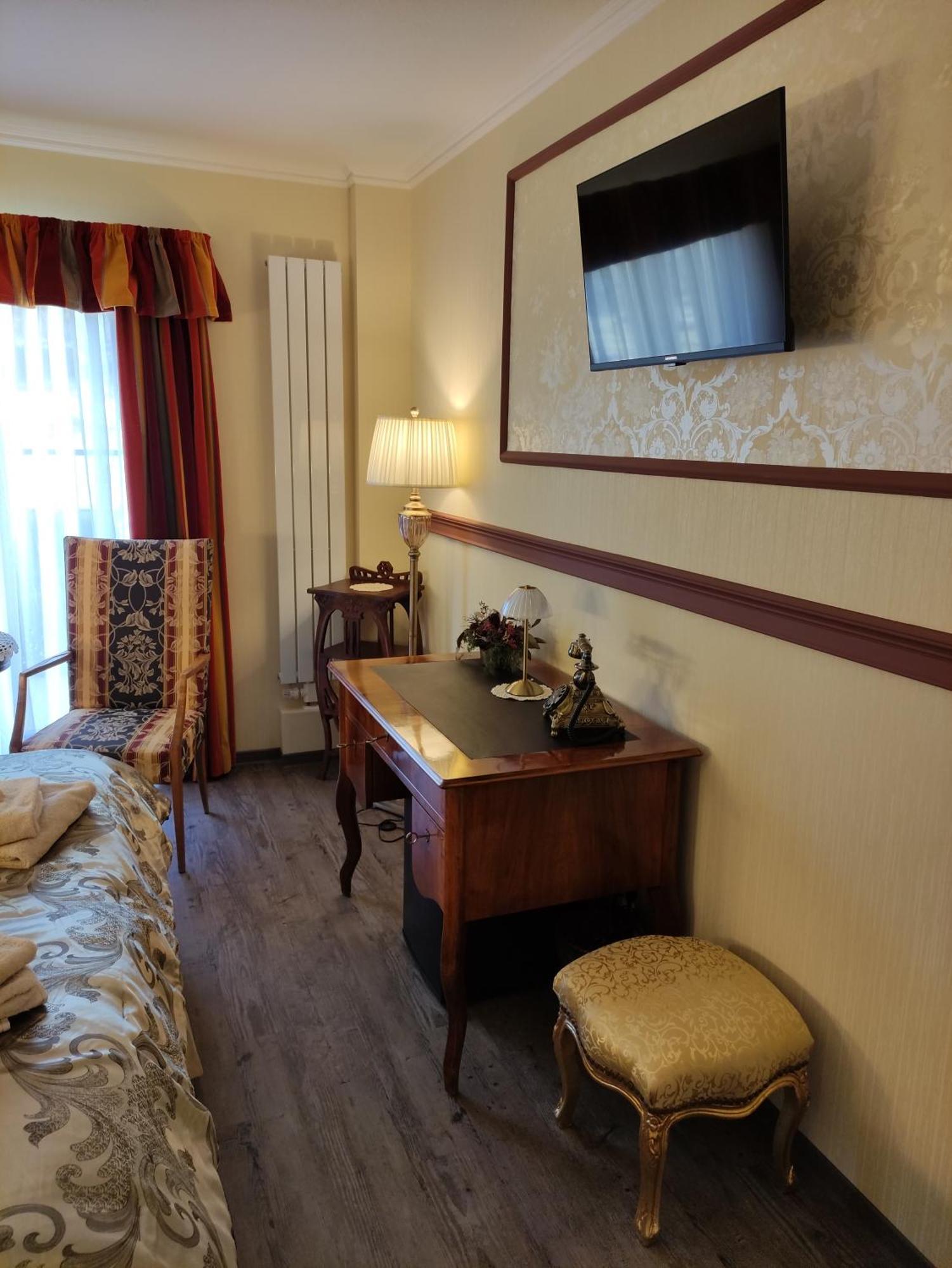 Pilgrims Inn Kreischa Extérieur photo